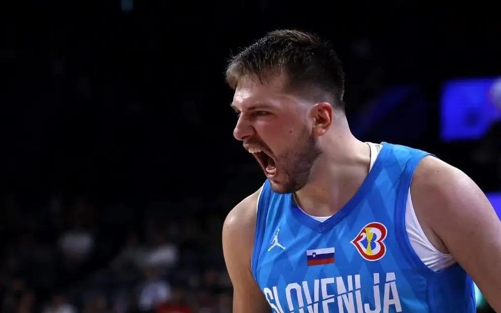 星空体育网站-关于立陶宛女足拼尽全力，争取最终胜利的信息