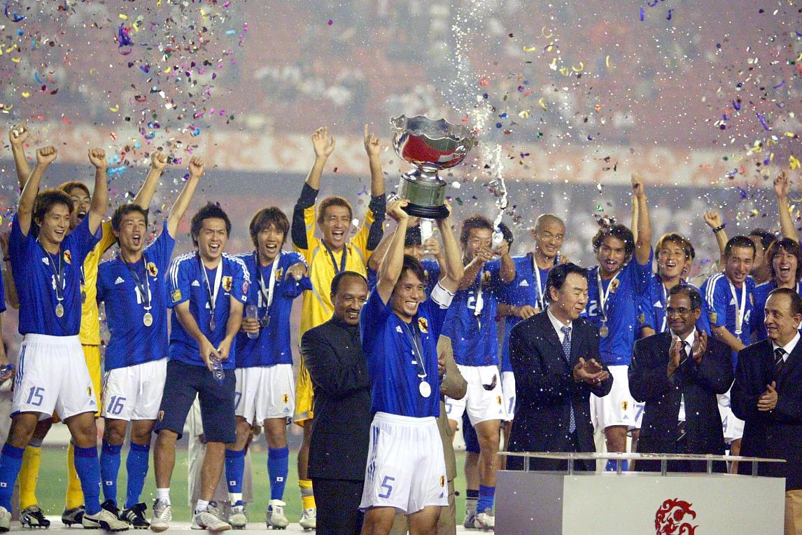 星空体育官网登录-谁来称王？国内足球冠军归属谁之手？