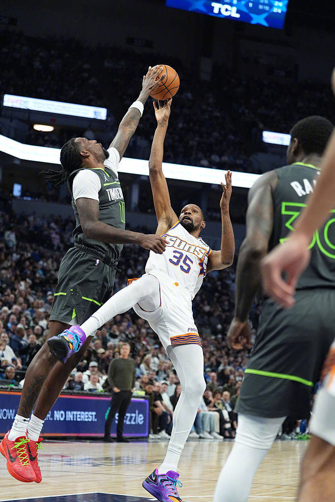 星空体育在线官网-狼队客场险胜，终结连败困境取得振奋胜利的简单介绍